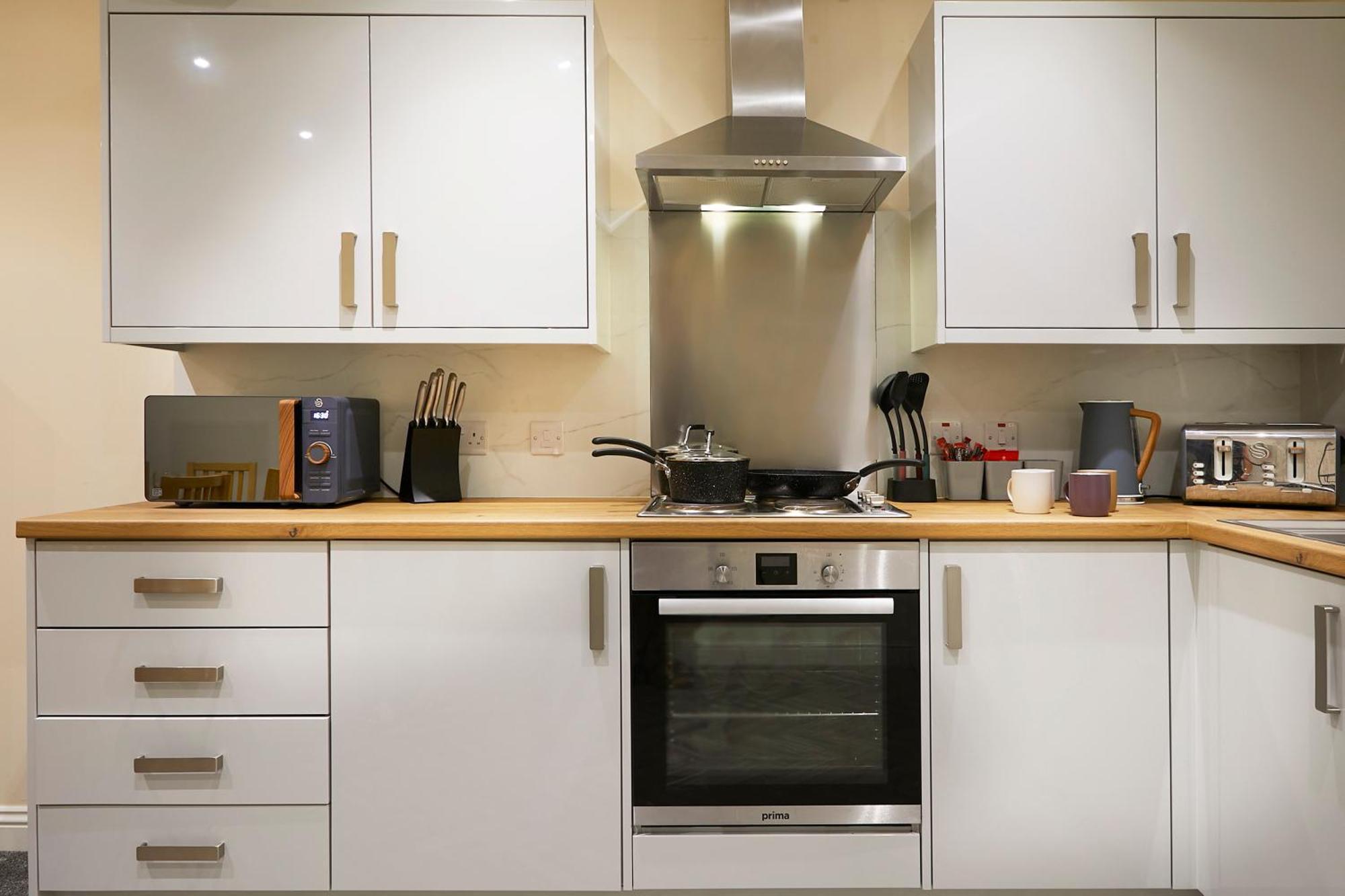 25 Newborough By In